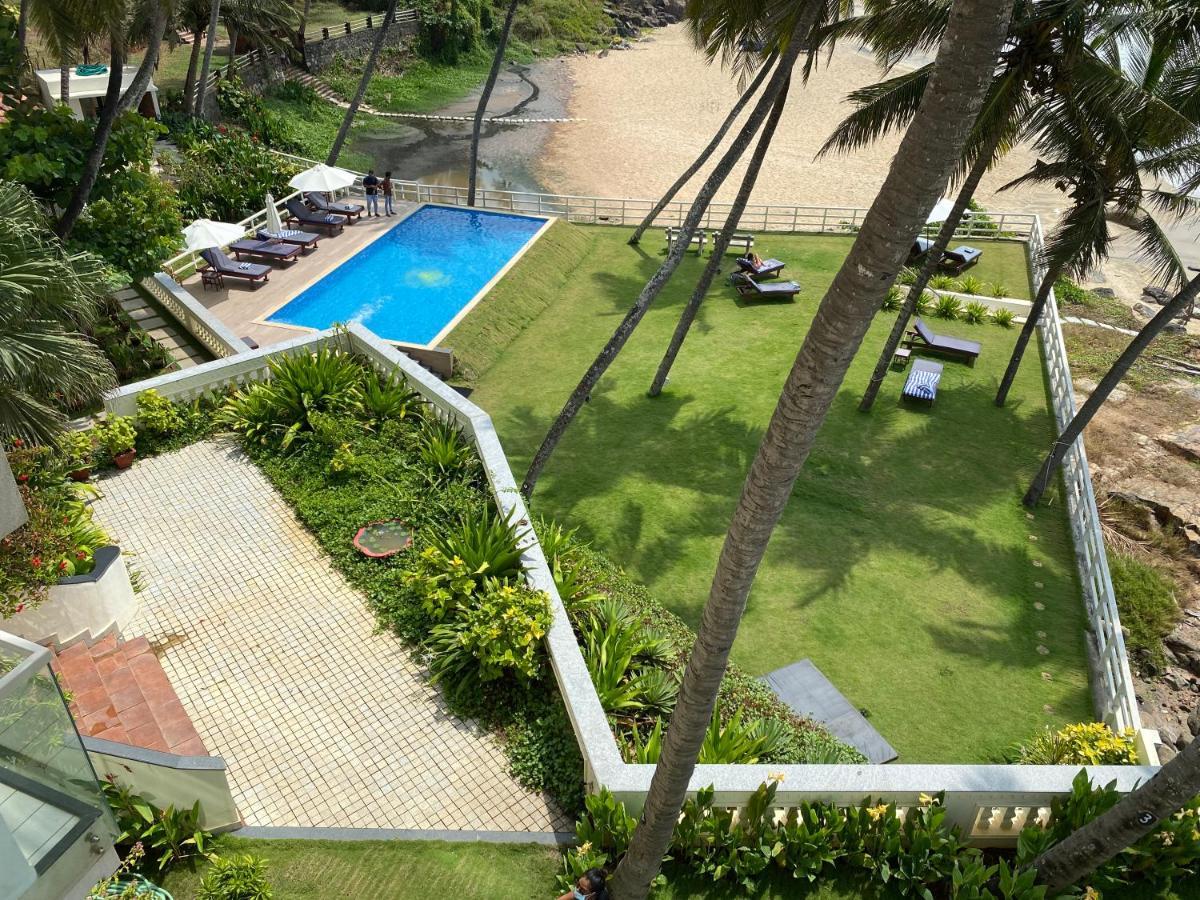 קובאלאם Rockholm At The Light House Beach מראה חיצוני תמונה