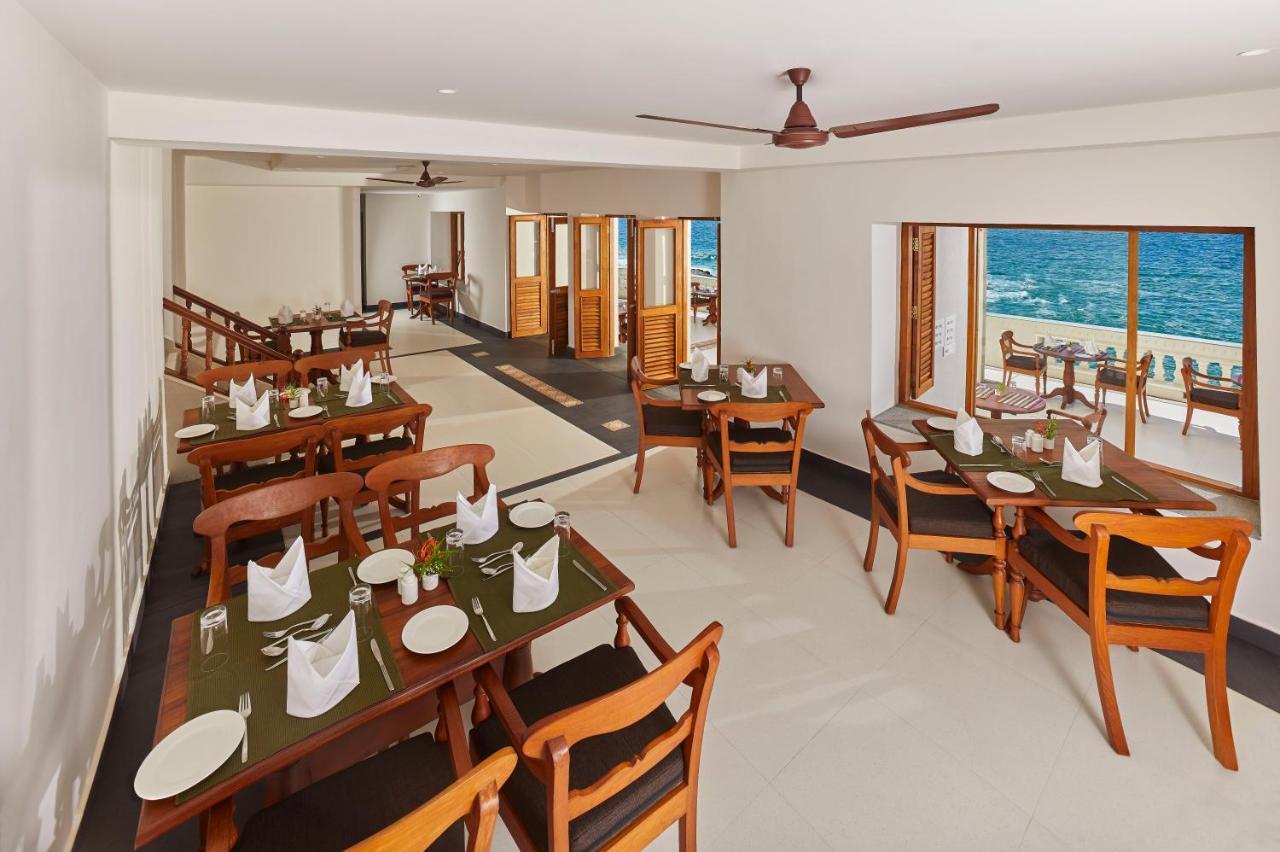 קובאלאם Rockholm At The Light House Beach מראה חיצוני תמונה